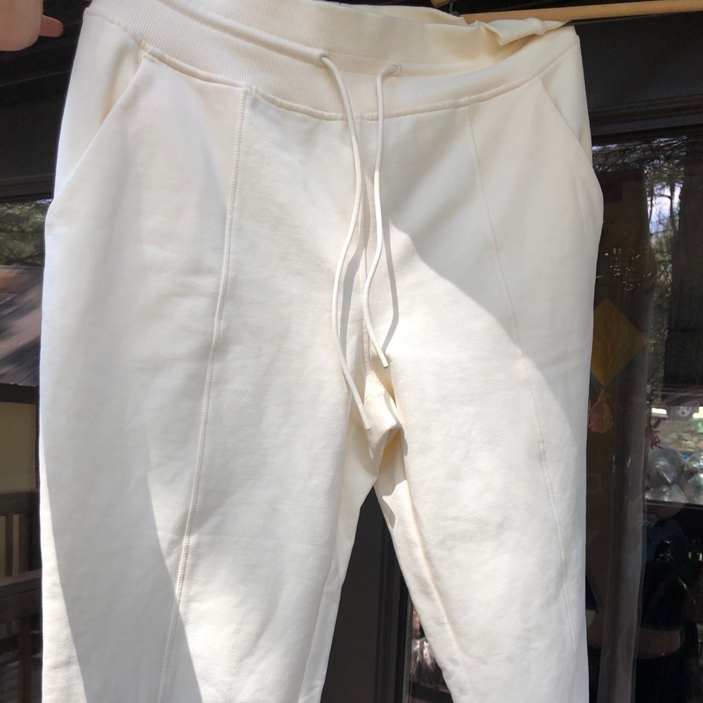 LOLE Easy Jogger Pant- Cream/White- L